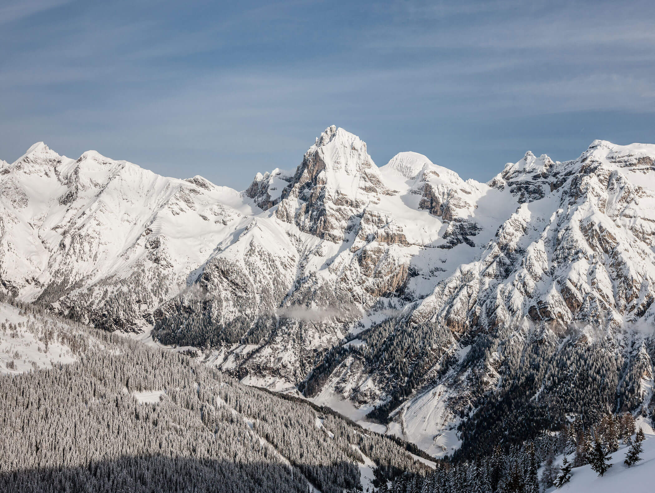 Snow-covered mountain landscape of the Val di Fleres in winter - Knappenhof B&B